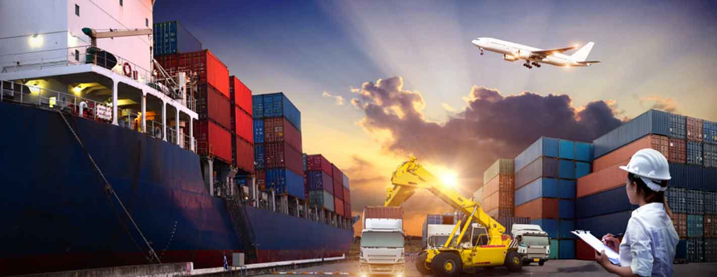 Perbedaan antara jasa logistik dengan freight forwarder